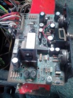 Co to za element z płytki sterującej TW114179 od spawarki TELMIG 250/2?