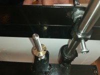 Jak zapobiec cięciu się łożysk LM12UU w drukarce 3D na osi Z?