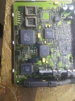 Czy sterownik 028 906 021 BF w VW 1.9 TDi 1Z ma czujnik 2,5 bar?