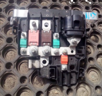 Opis bezpieczników klem plusowych w Renault Kangoo 3 - rozładowanie akumulatora