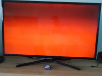 Samsung UE39F5500AW - Ciemniejszy ekran w górnej części ekranu