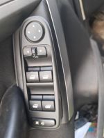 Schemat złączy przełącznika szyb Citroen C4 Picasso 2013 1.7 CDTI: Lewe i Prawe