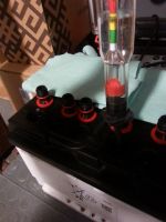 Odparowanie nadmiaru dolanej wody demineralizowanej z akumulatora