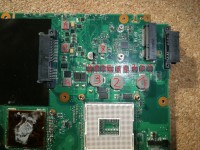 Asus X52J nie włącza się: pomiary rezystancji cewek i napięć na tranzystorach