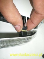 Skoda Octavia II 2005 - Jaką wtyczkę do kostki kierunkowskazu wybrać?