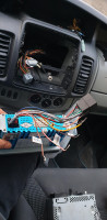 Renault Trafic II 2010 - Instalacja radia 2 DIN z wyświetlaczem. Potrzebny sche