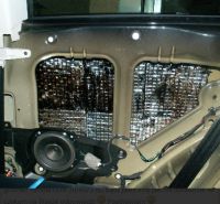 Adaptacja Subwoofera Mercedes W221 do Seata Ibiza 6L - lub głośniki podłogowe z BMW