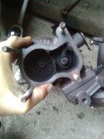 Fiat Doblo 1.9 JTD 74kW 2001: Rusty Hole in Turbocharger Pipe, Cleaning and Inspecting Turbine