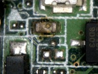 Asus EEE PC 1008HA - uszkodzony element na płycie głownej Asus EEE PC 1008HA