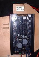 Jak podłączyć wentylator do chłodzenia wzmacniacza?