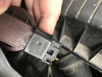 Opel Zafira A - Przeciwkostka do gniazda H7 w Zafira A