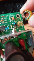 Reparatur der Impulsstromversorgung in der Alesis M1 Active Mk2 Säule