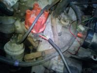 Jak podłączyć cewkę rozruchową z aparatem zapłonowym w Golf II 1.6 '89?