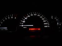 Opel Vectra B - Nieczytelny wyświetlacz kilometrów po lifcie, jak naprawić?