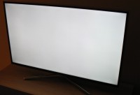 Samsung UE40H6400AW TV (2015 Model) - Dust or Backlight Issue Causing Watermarks at Top