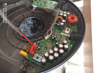 Wzmacniacz JBL klasa D - moc RMS przy 2 ohm i konstrukcja głośnika