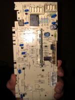 Indesit LS12-DEA601 S1 - Rodzaj scalaka w zasilaczu w module elektronicznym?