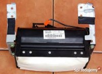 Jak wyjąć airbag pasażera w Dodge Caravan 2003?