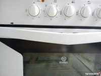 Indesit Oven: Need Help with Worn Markings & Missing Instructions (Serial Number Unreadable)