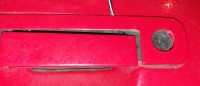 Repairing Damaged Outer Handle on Driver's Side of Audi A4 B5 '97: Removal and Fixing Steps?