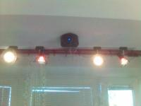 Lampa halogenowa z akustycznym włącznikiem