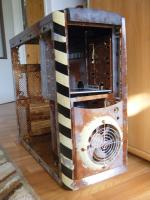 Ocena efektu zardzewiałej blachy w projekcie PC modding Elektrownia nr 4