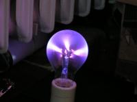 Lampa plazmowa z generatorem na timerze 555. Trafo wysokonapięciowe z TV.