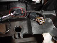 Where to connect the AUX input on the 6000CD radio in Focus II?