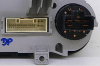 Hyundai ix35: Podłączenie ogrzewania szyby przedniej do kostki panelu climatronic