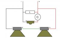 Głośnik centralny. Czy głośnik został dobrze podłączony?