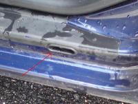 VW Golf IV TDI 81 kW. Czy przez otwór może się dostać woda?