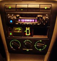 Woltomierz w samochodzie.